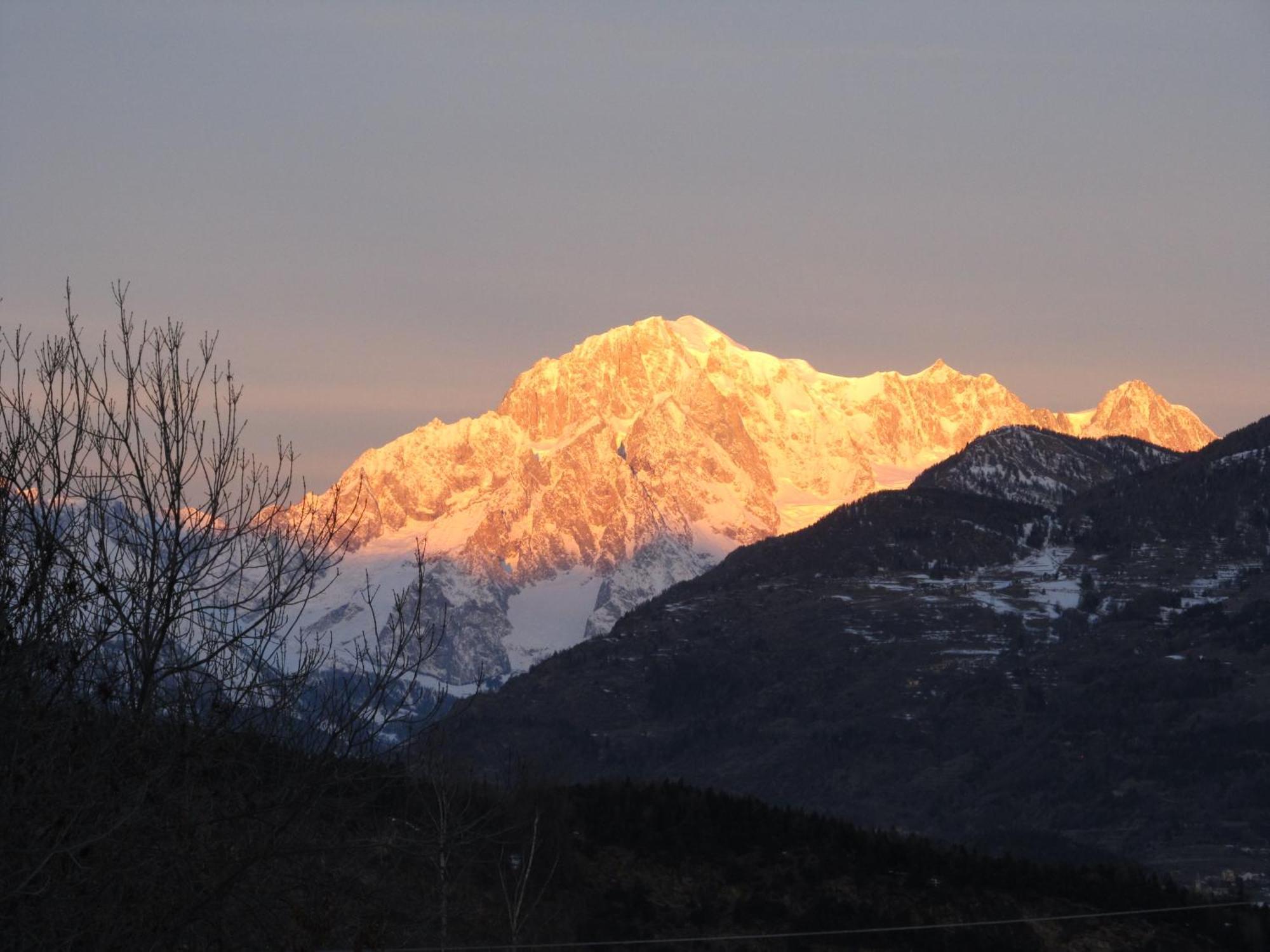 Aosta Maisongnemaz Екстериор снимка